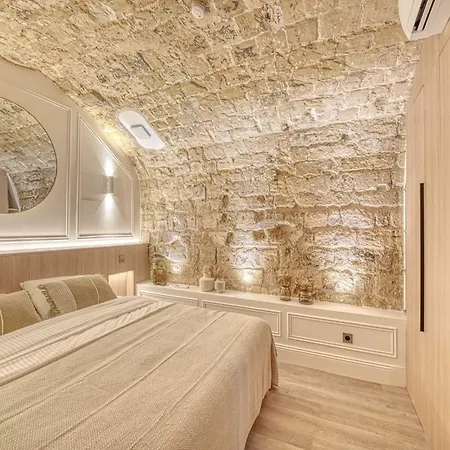 Historic Loft By Architect, Near Louvre Apartment *