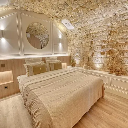 Historic Loft By Architect, Near Louvre