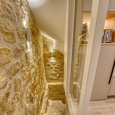 Apartment Historic Loft By Architect, Near Louvre *